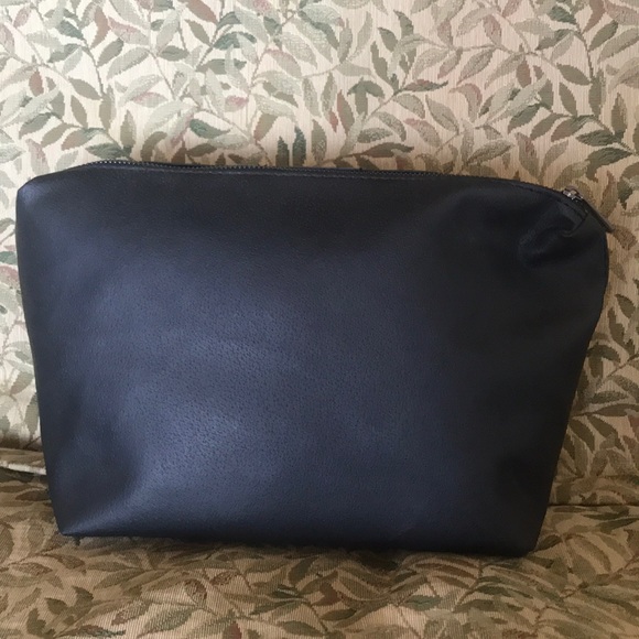 💥SALE💥 Black Bag - Picture 2 of 7